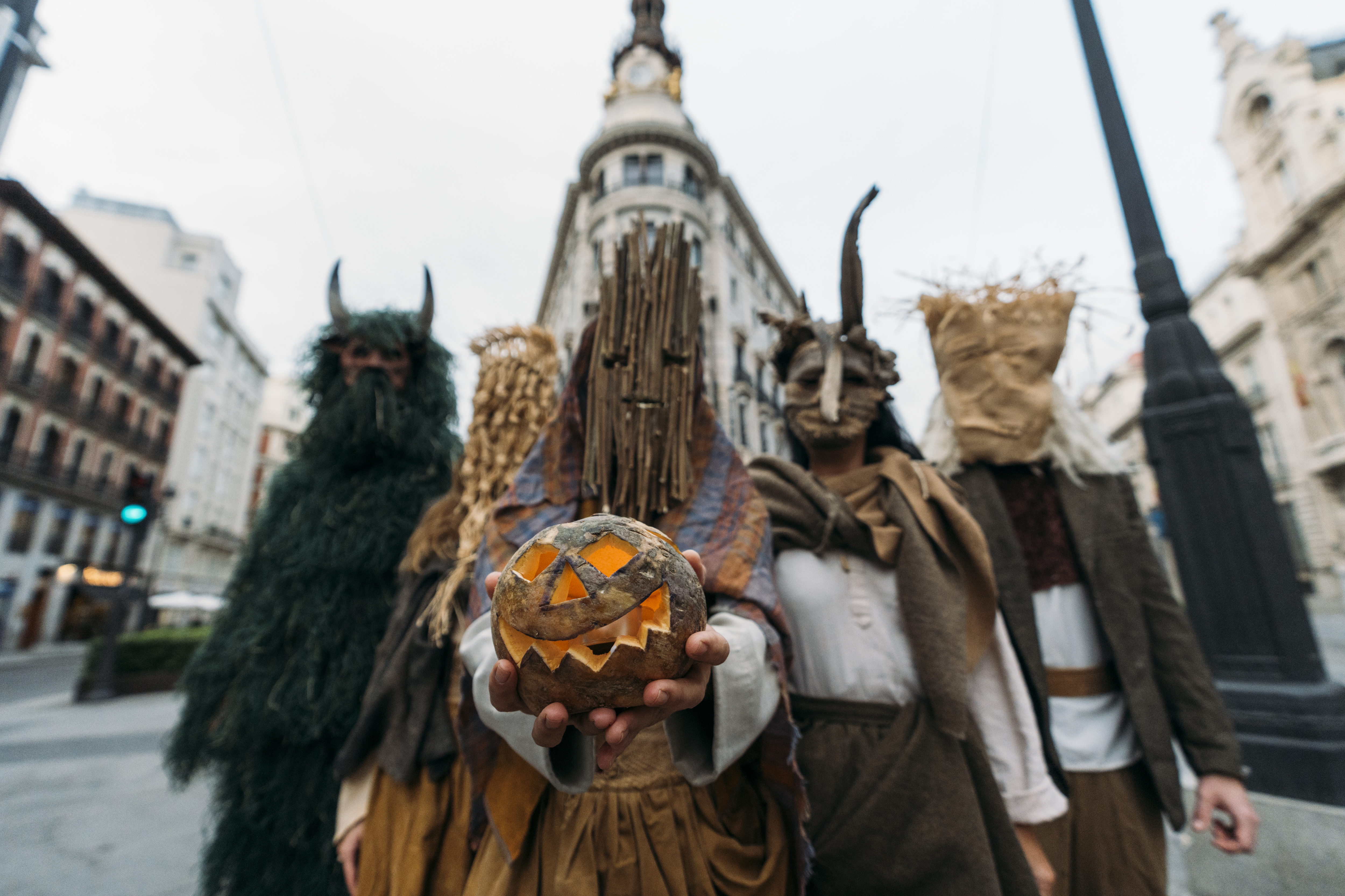 Imagen de 5 personajes de la mitología irlandesa 