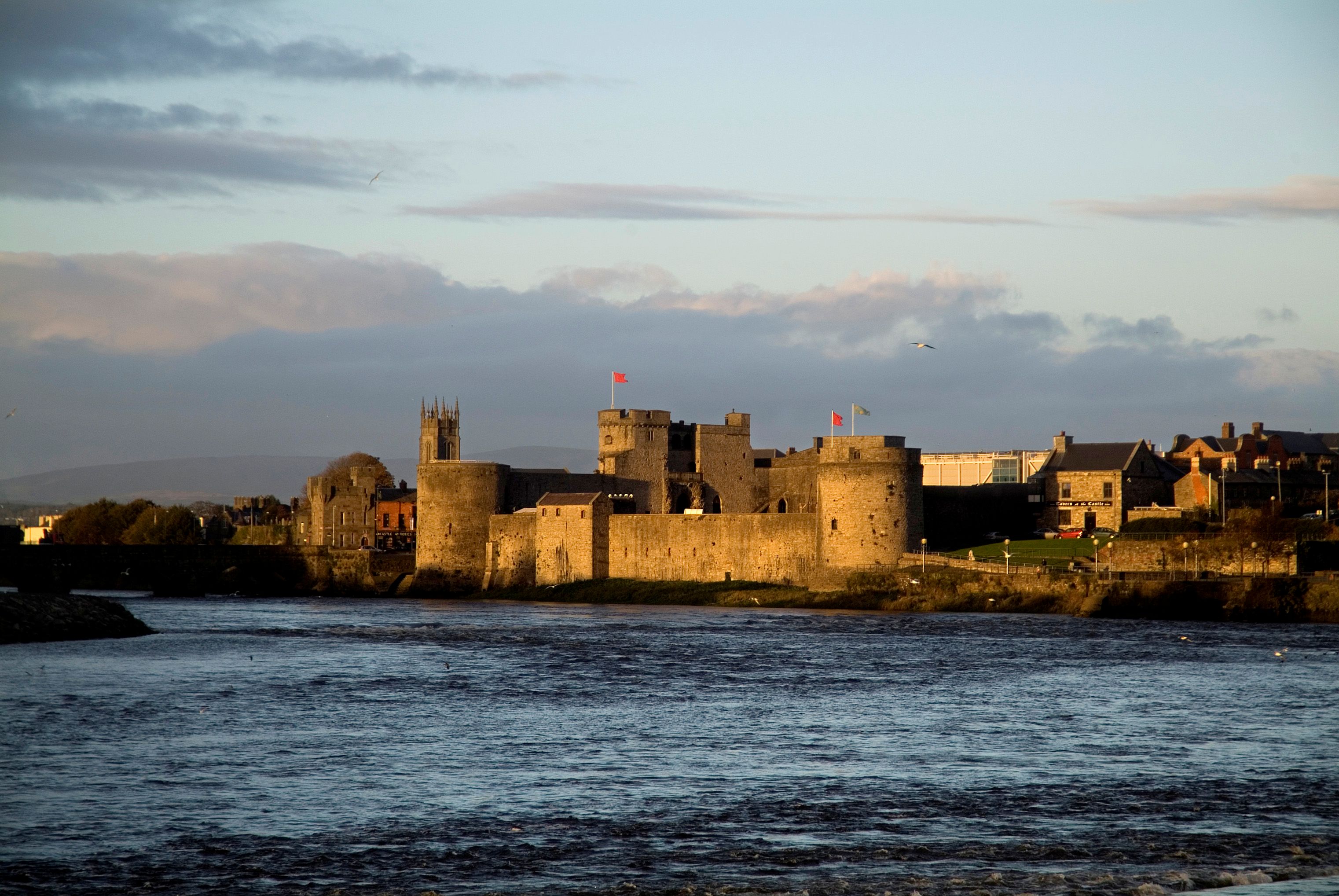 image of King Johns Castle, Co Limerick