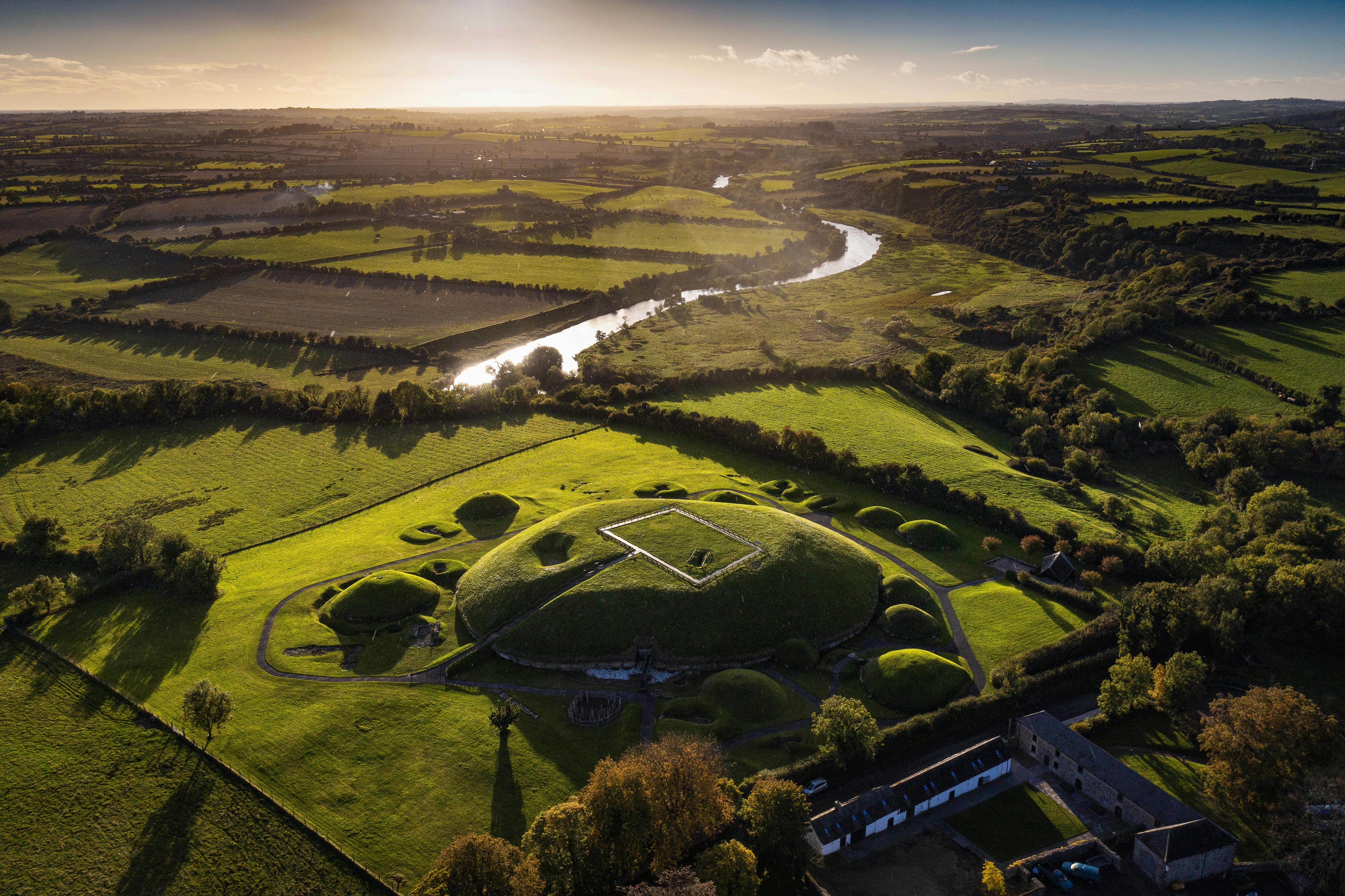 Knowth & River Boyne, Co Meath Image of Knowth & River Boyne, Co Meath