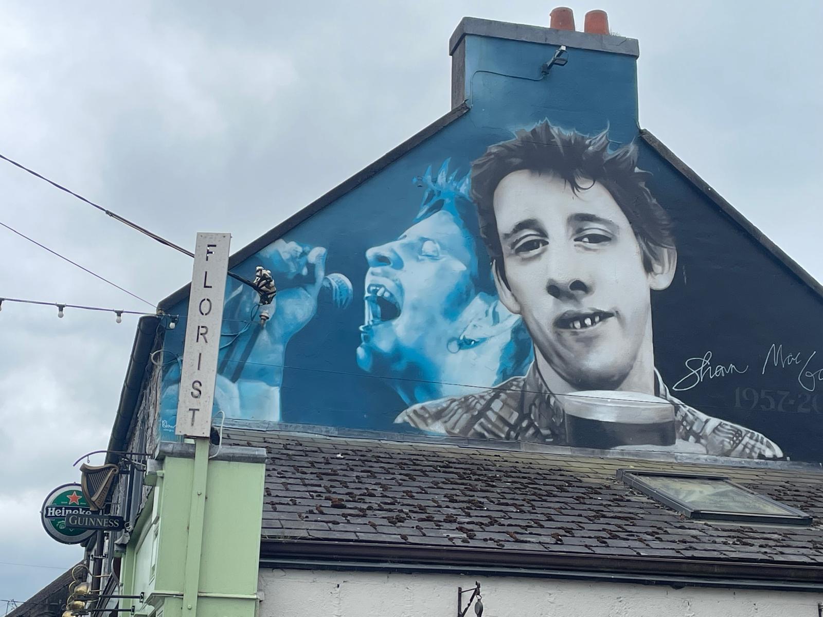 Wandgemälde von Shane MacGowan in Nenagh