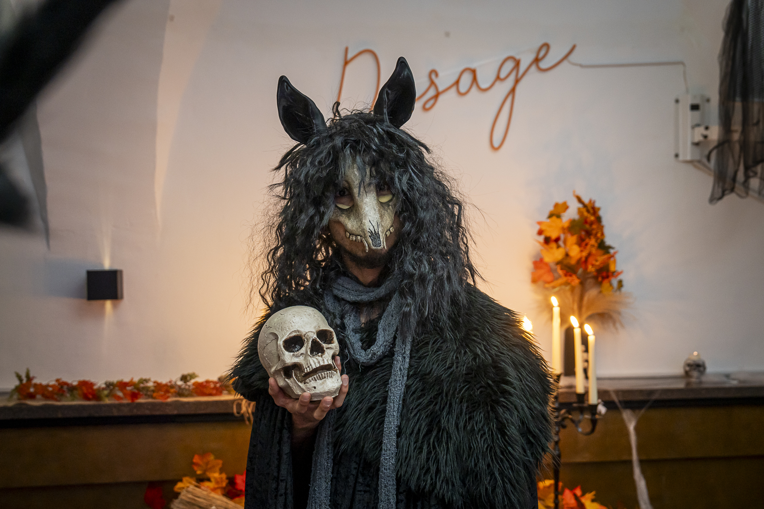 Traditionelles Puca Kostüm