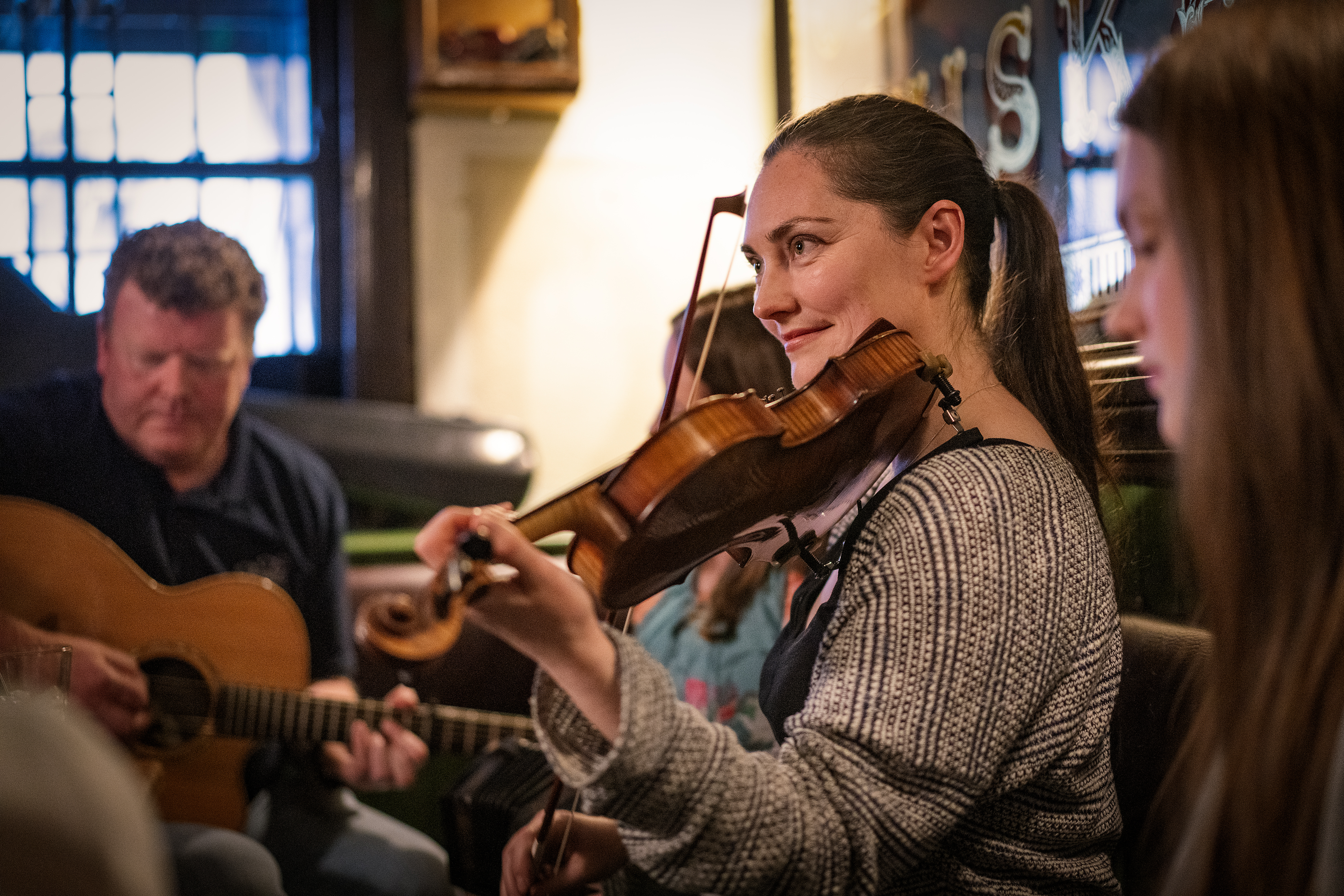 Violin player_Tradfest_2025_TI72YIW Geiger beim Tradfest