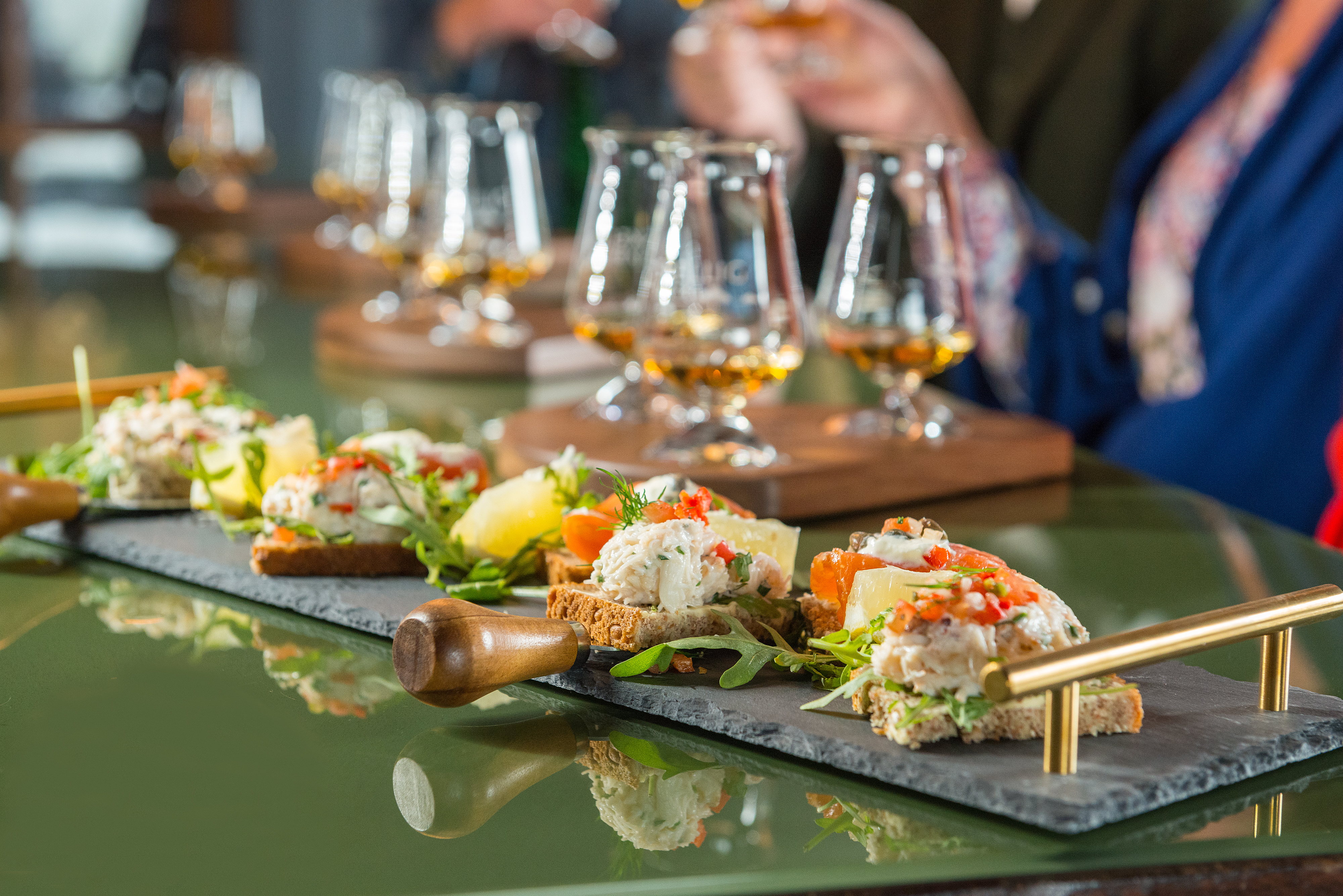 six18 the snug experience a curated whiskey and food pairing